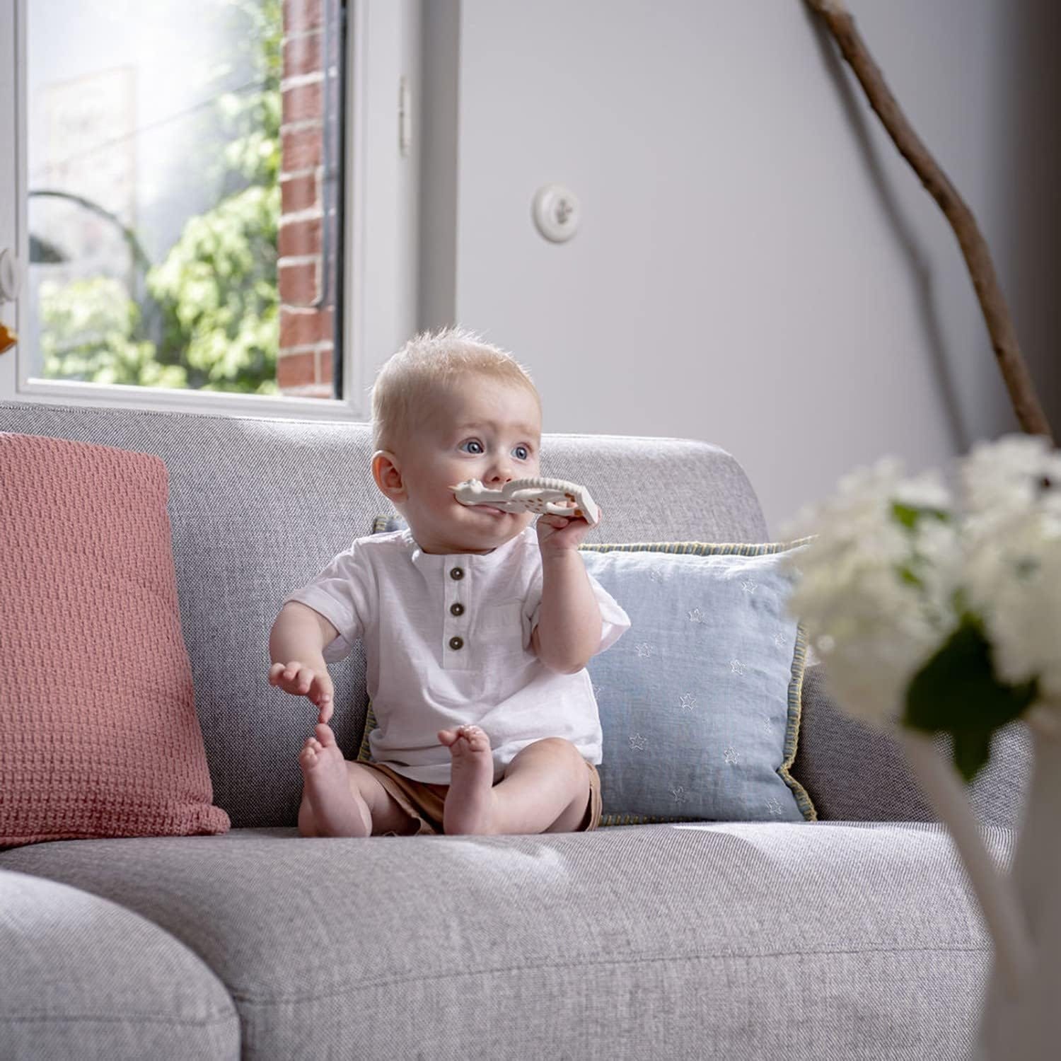 Sophie la Girafe Baby Teething Ring – Natural Rubber - Image 4